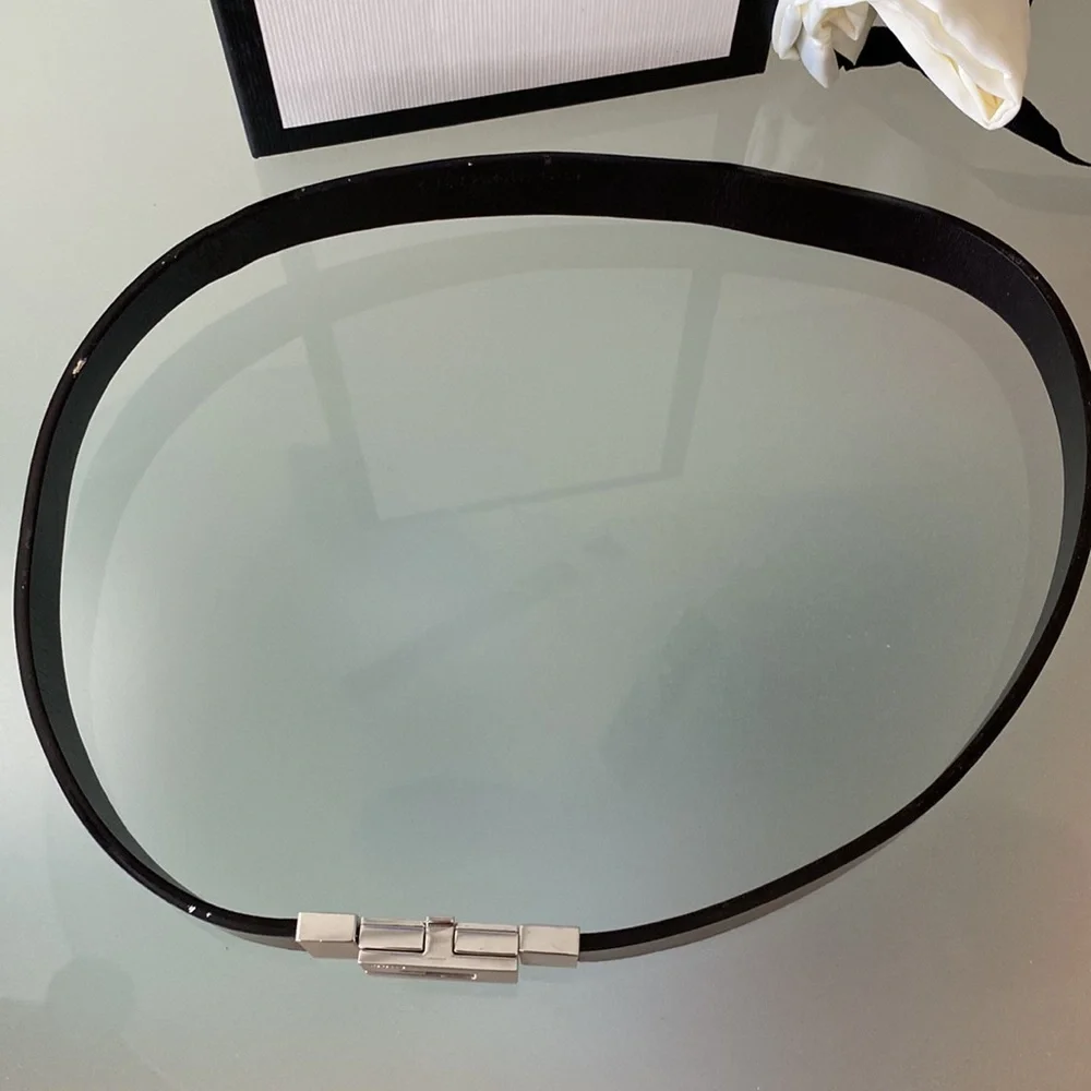 NIB Auth GUCCI leather BELT w/logo buckle 28”/71.5 cm ITALY - Picture 4 of 16